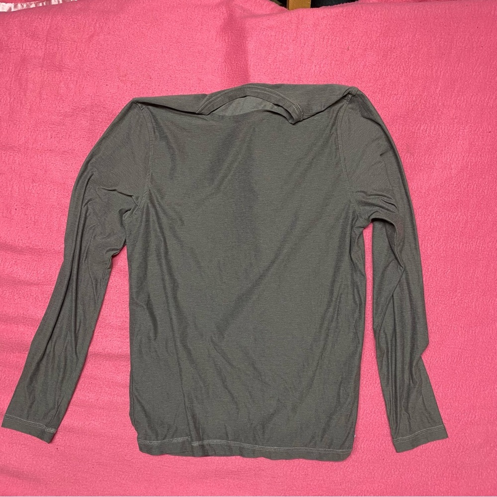 Vuori Men's Long Sleeve Strato Tee Shirt Medium